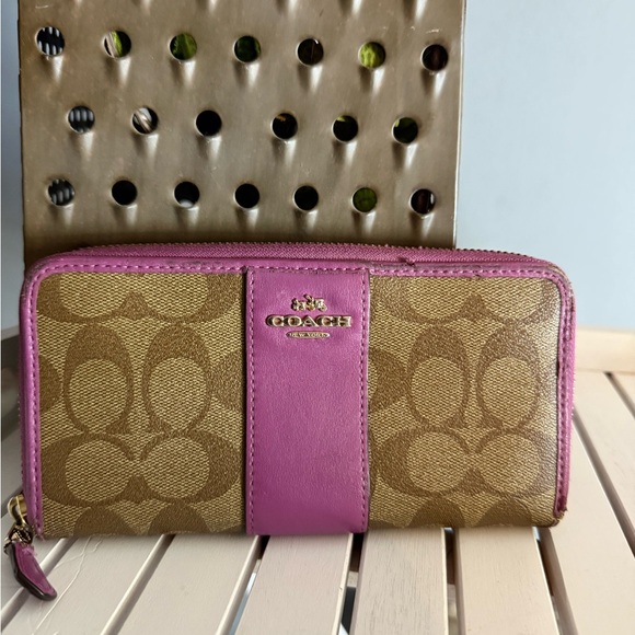Coach Pink and Brown Signature Zip Round Long Wallet - Picture 1 of 6